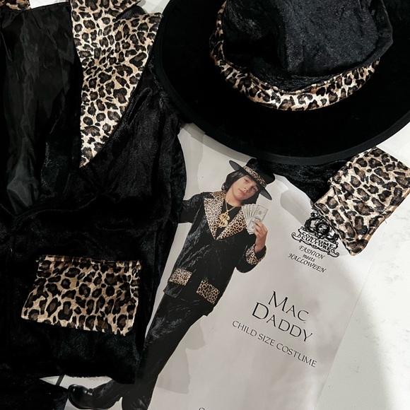 Child's Mac Daddy Costume with Leopard Accents - Picture 3 of 9